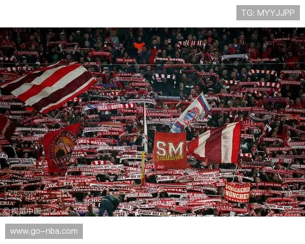 朗斯主场气势如虹，球迷助威成第12人